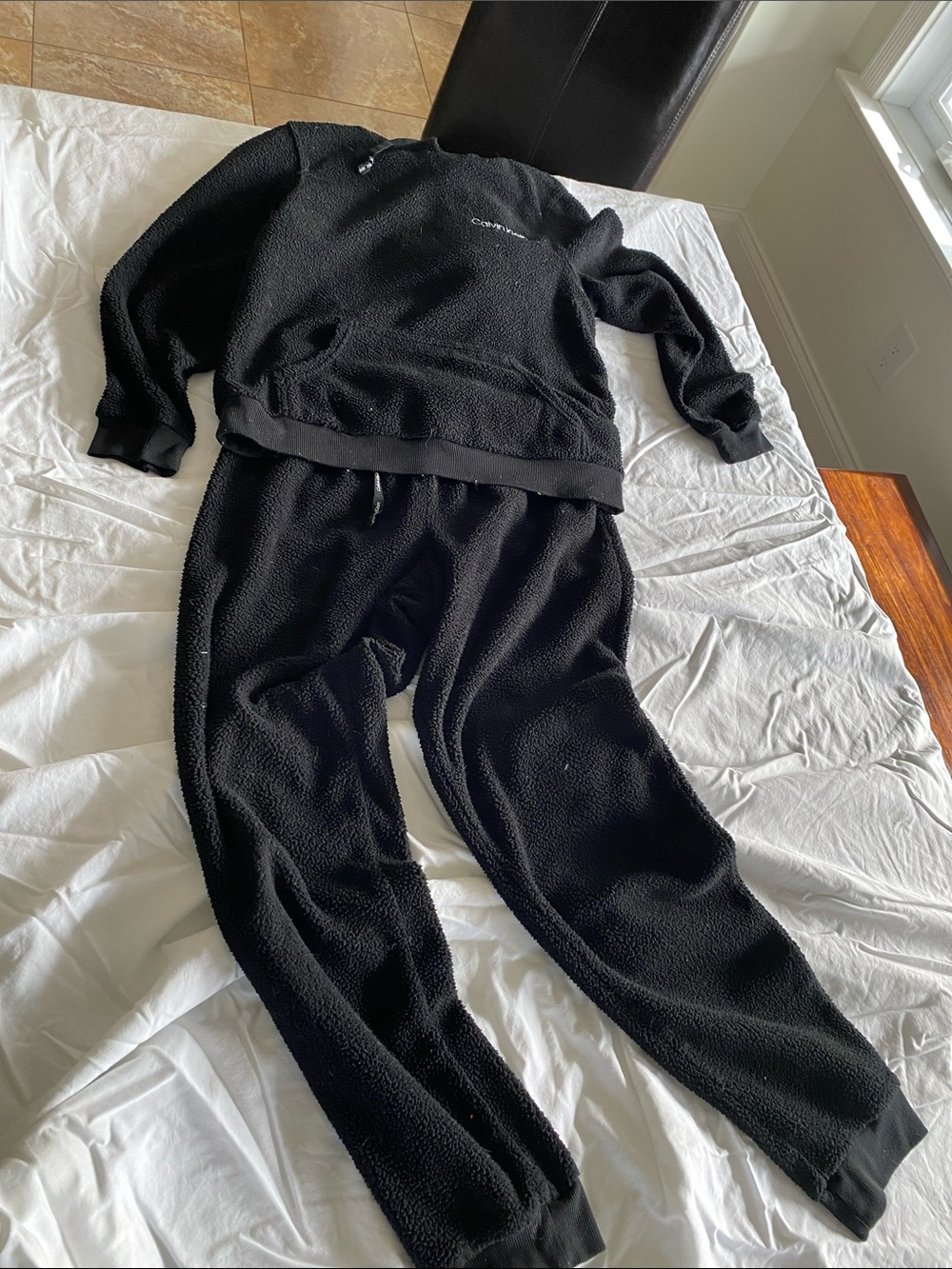 Calvin Klein Two-Piece Black Sherpa Fleece Loungewear Sweatsuit Set